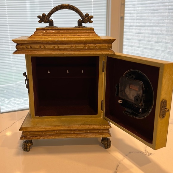 Decorative Clock - opens with 3 hooks - Picture 2 of 5